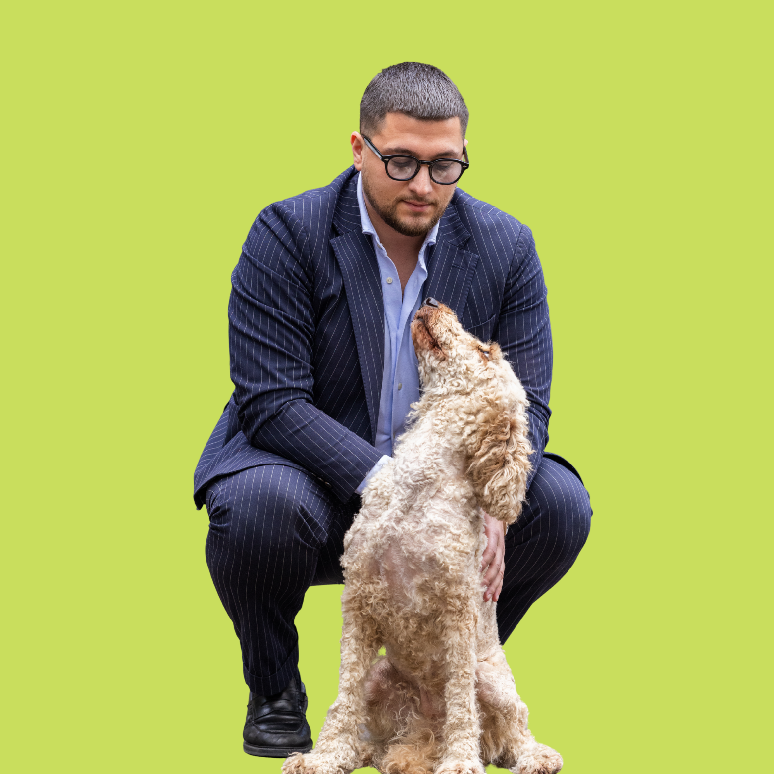 Antonio Vella, Gründer von Vetprotect24, mit seinem Hund